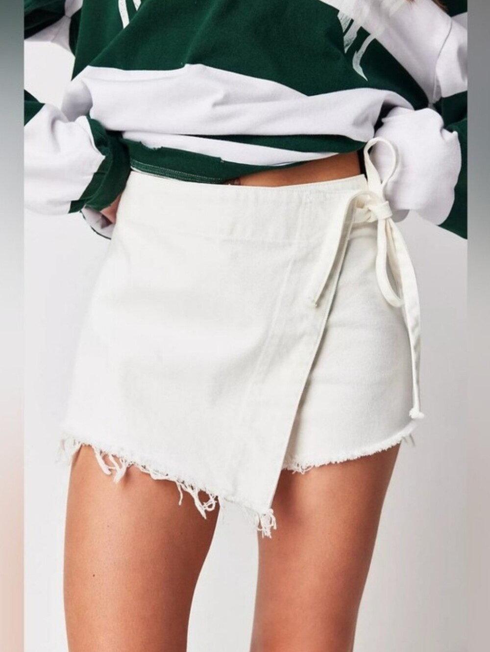 Free People We The Free Emmy White Denim Wrap Skort Frayed Size 14 Boho Beach
